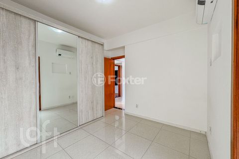 Image 14 - 893666