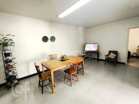Image 4 - 893676