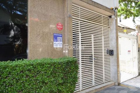 Image 19 - 893695