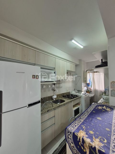Image 3 - 893736