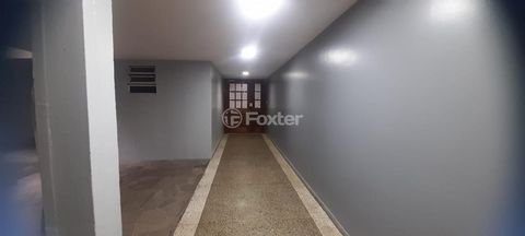 Image 8 - 893737