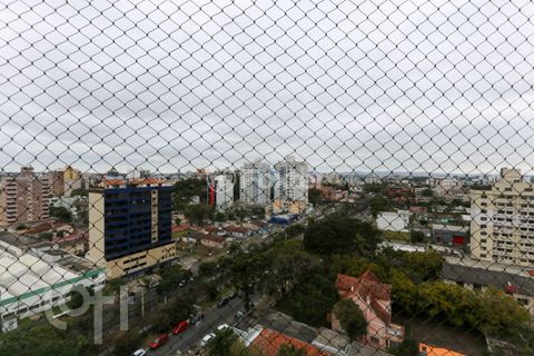Image 9 - 893758