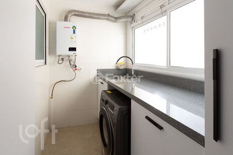 Image 17 - 893758