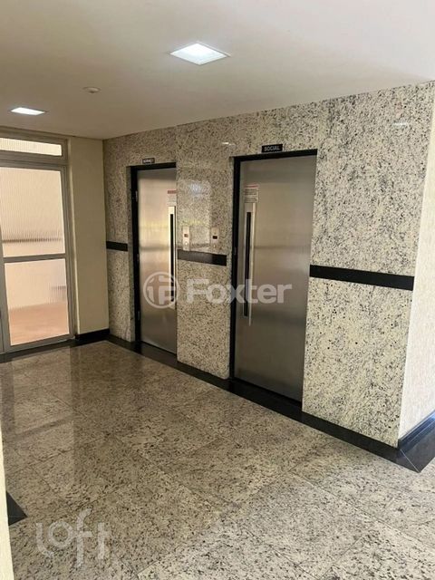 Image 8 - 893802