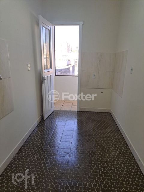Image 7 - 893806