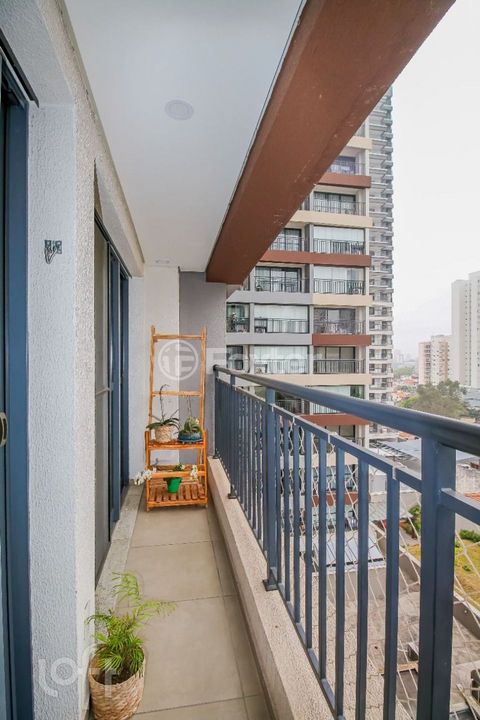 Image 10 - 893863