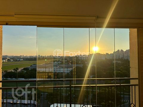 Image 6 - 893869