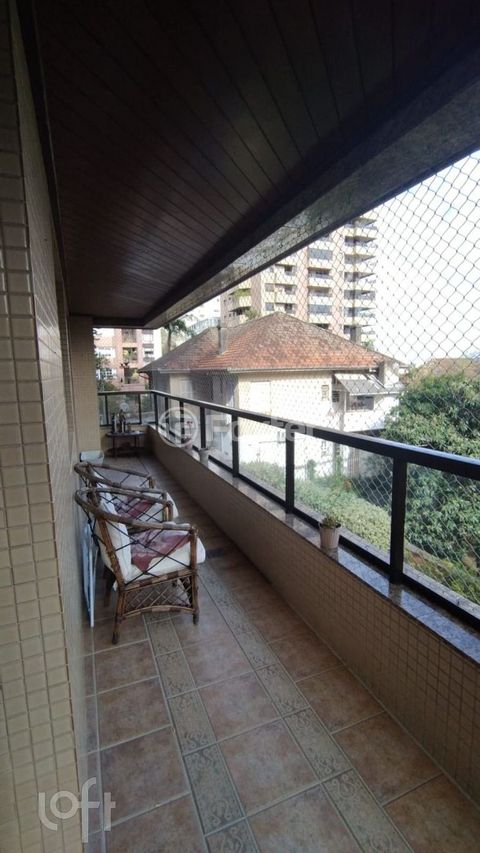 Image 4 - 893878