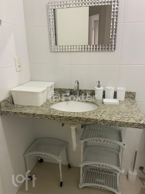 Image 5 - 893914