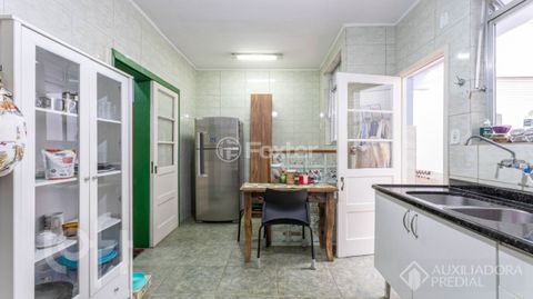 Image 7 - 893941