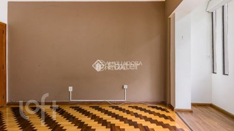 Image 18 - 893997