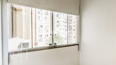 Image 7 - 893997