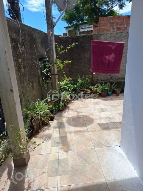 Image 9 - 894000