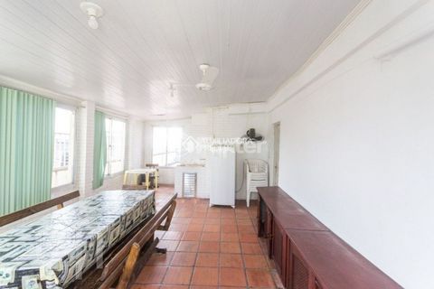 Image 19 - 894004