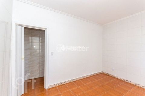 Image 9 - 894004