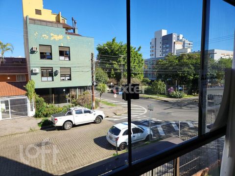 Image 7 - 894013