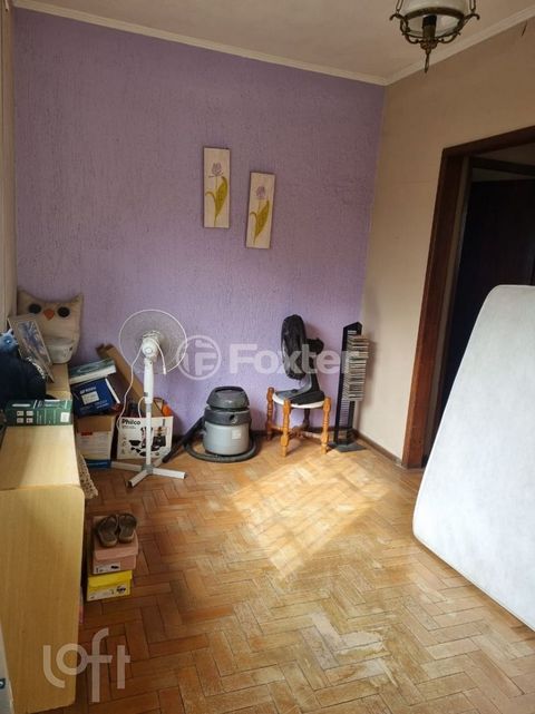 Image 9 - 894054
