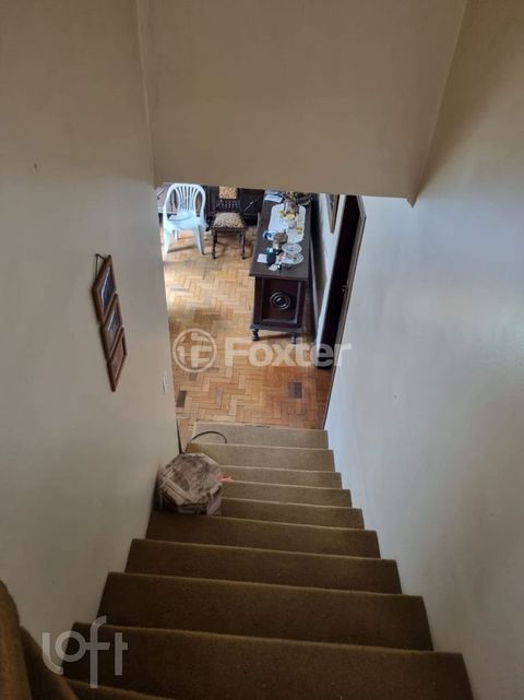 Image 8 - 894054