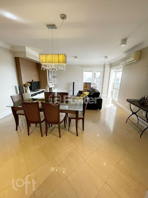Image 3 - 894057