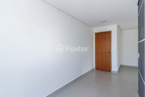 Image 7 - 894067