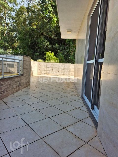 Image 2 - 894085