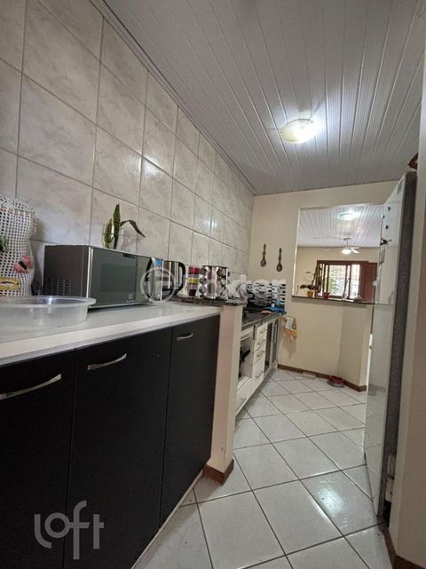 Image 3 - 894102