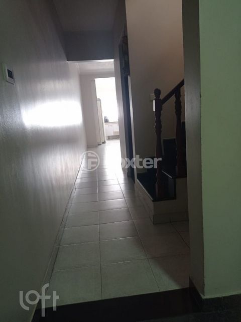 Image 8 - 894119