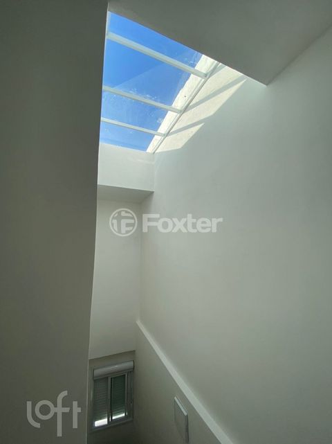 Image 7 - 894162