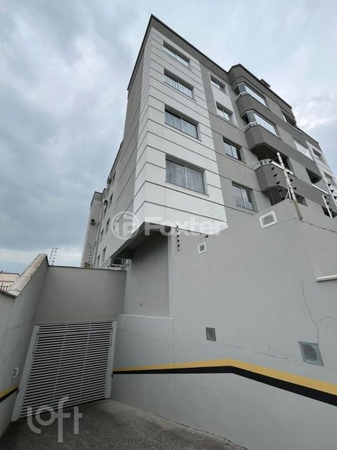 Image 9 - 894164