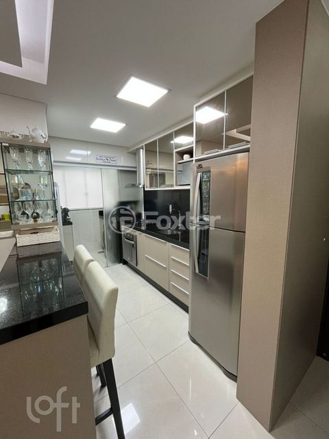 Image 7 - 894164