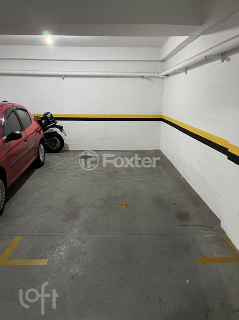 Image 7 - 894164