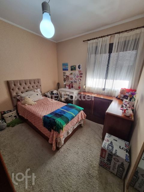 Image 8 - 894213