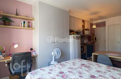Image 7 - 894214