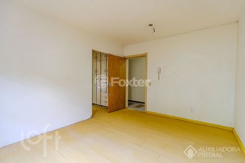 Image 8 - 894222