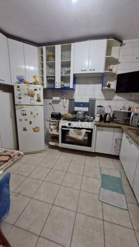 Image 6 - 894298