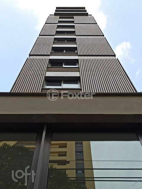 Image 11 - 894307