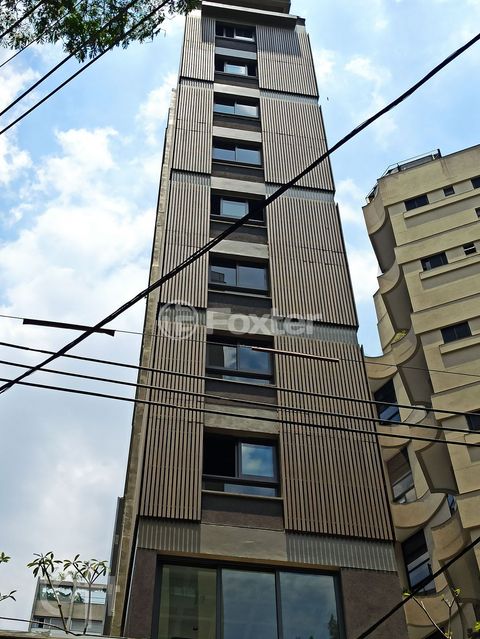Image 9 - 894307