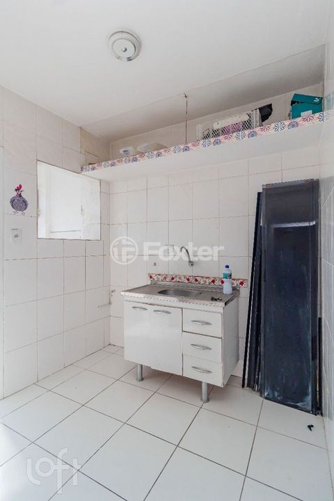 Image 7 - 894315