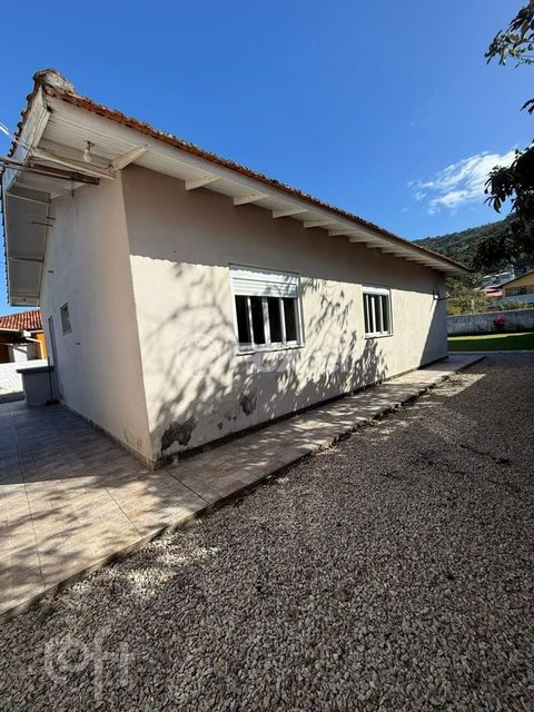 Image 9 - 894322