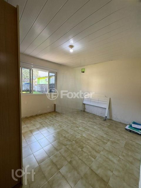 Image 4 - 894322