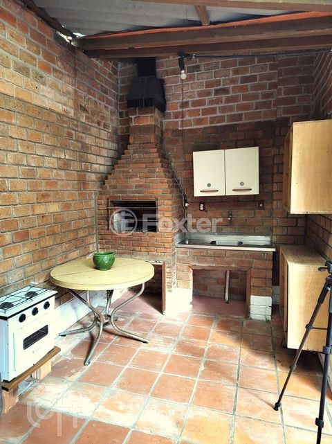 Image 5 - 894326