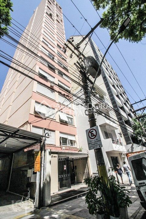 Image 8 - 894333