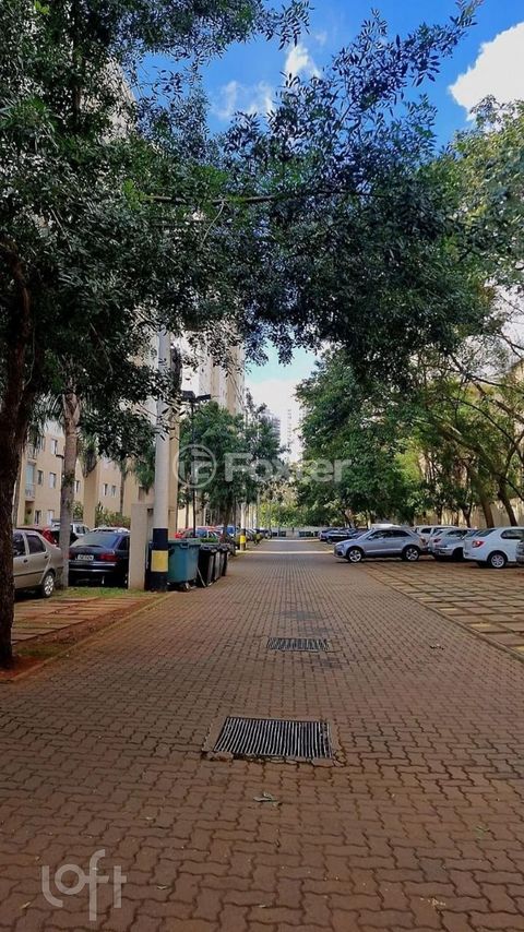 Image 7 - 894361