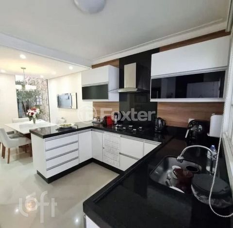Image 7 - 894372