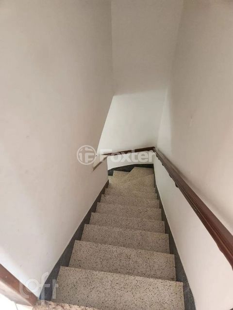 Image 3 - 894374