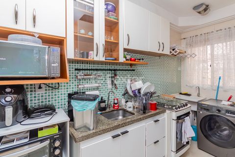 Image 9 - 894420