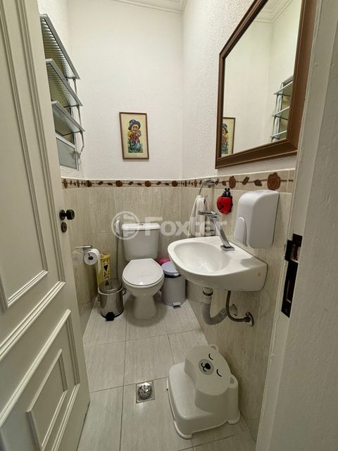 Image 6 - 894425