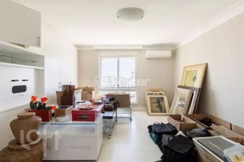 Image 7 - 894439