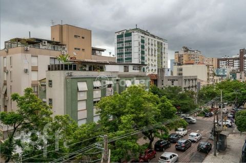 Image 4 - 894500