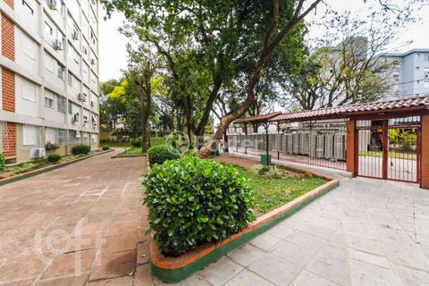 Image 1 - 894508